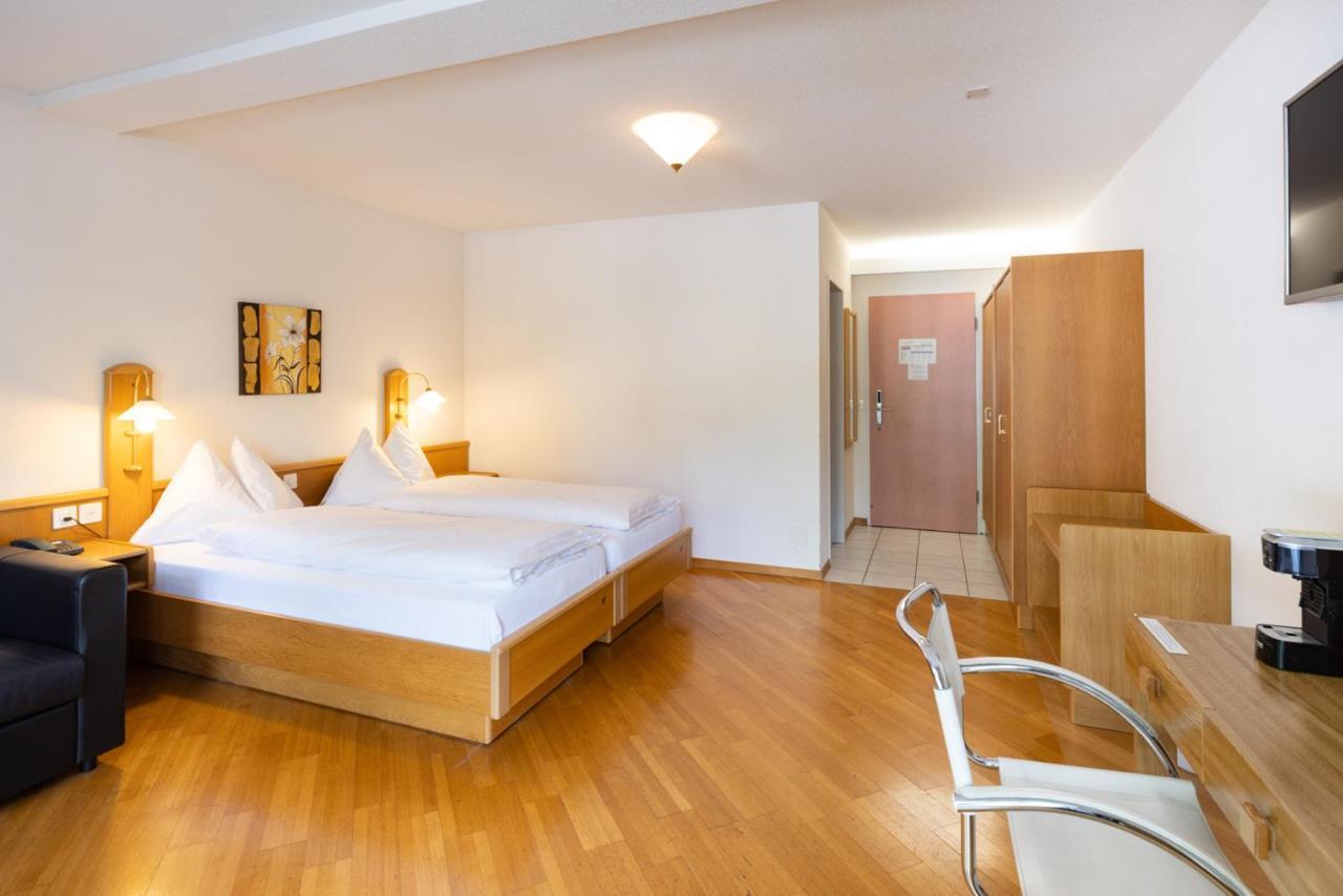 Strandhotel Seeblick Faulensee Eksteriør bilde