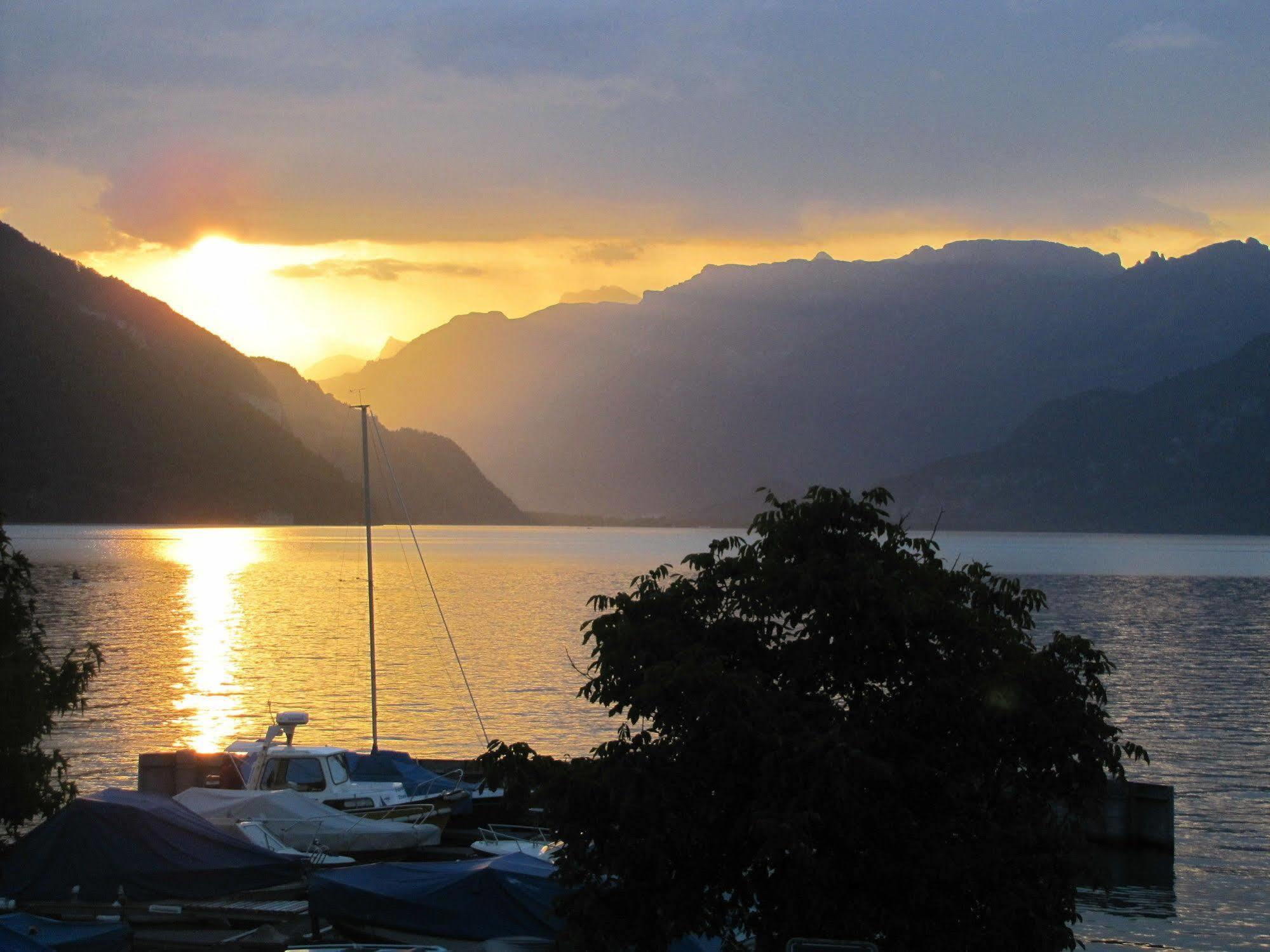 Strandhotel Seeblick Faulensee Eksteriør bilde