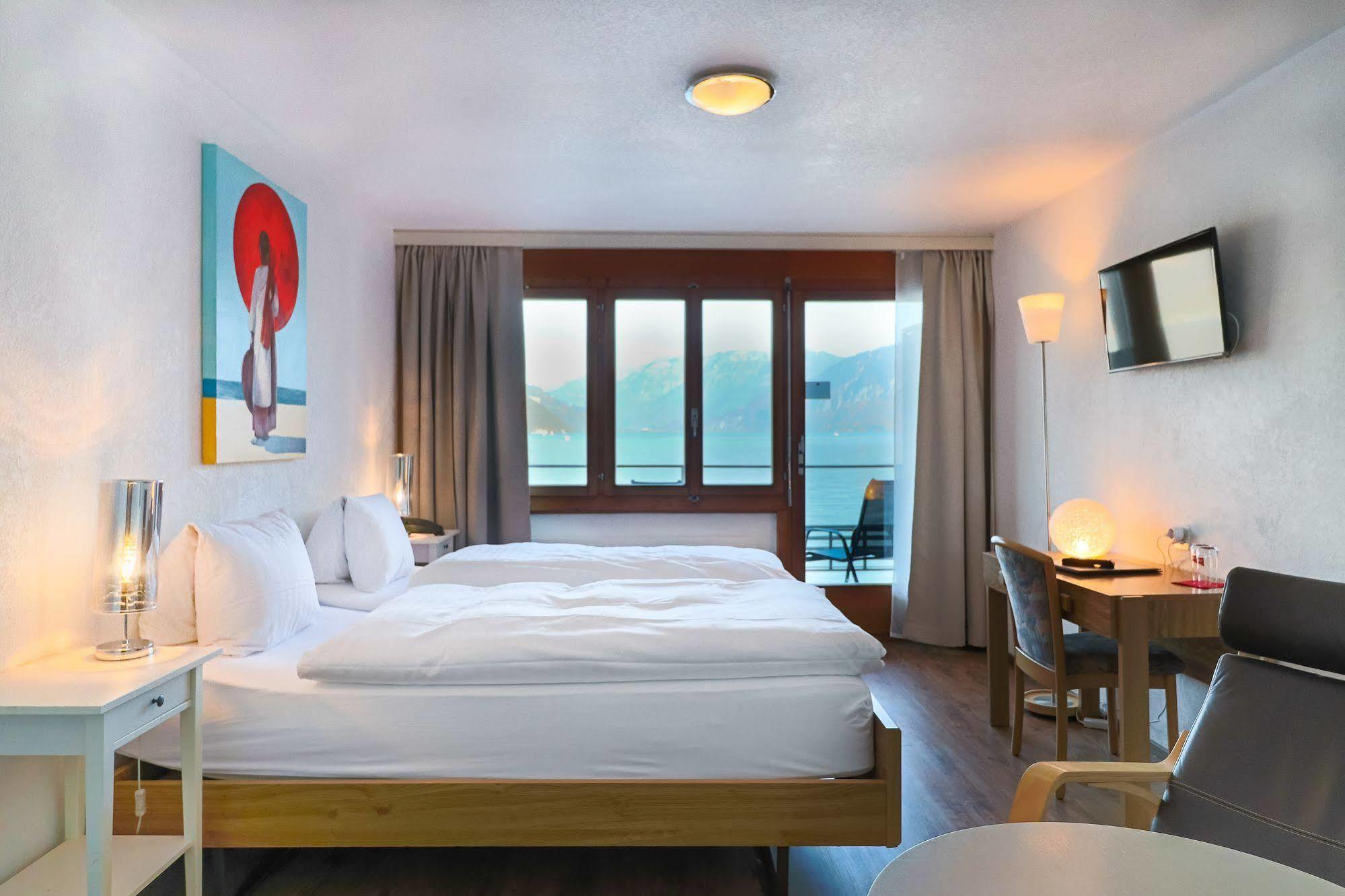Strandhotel Seeblick Faulensee Eksteriør bilde