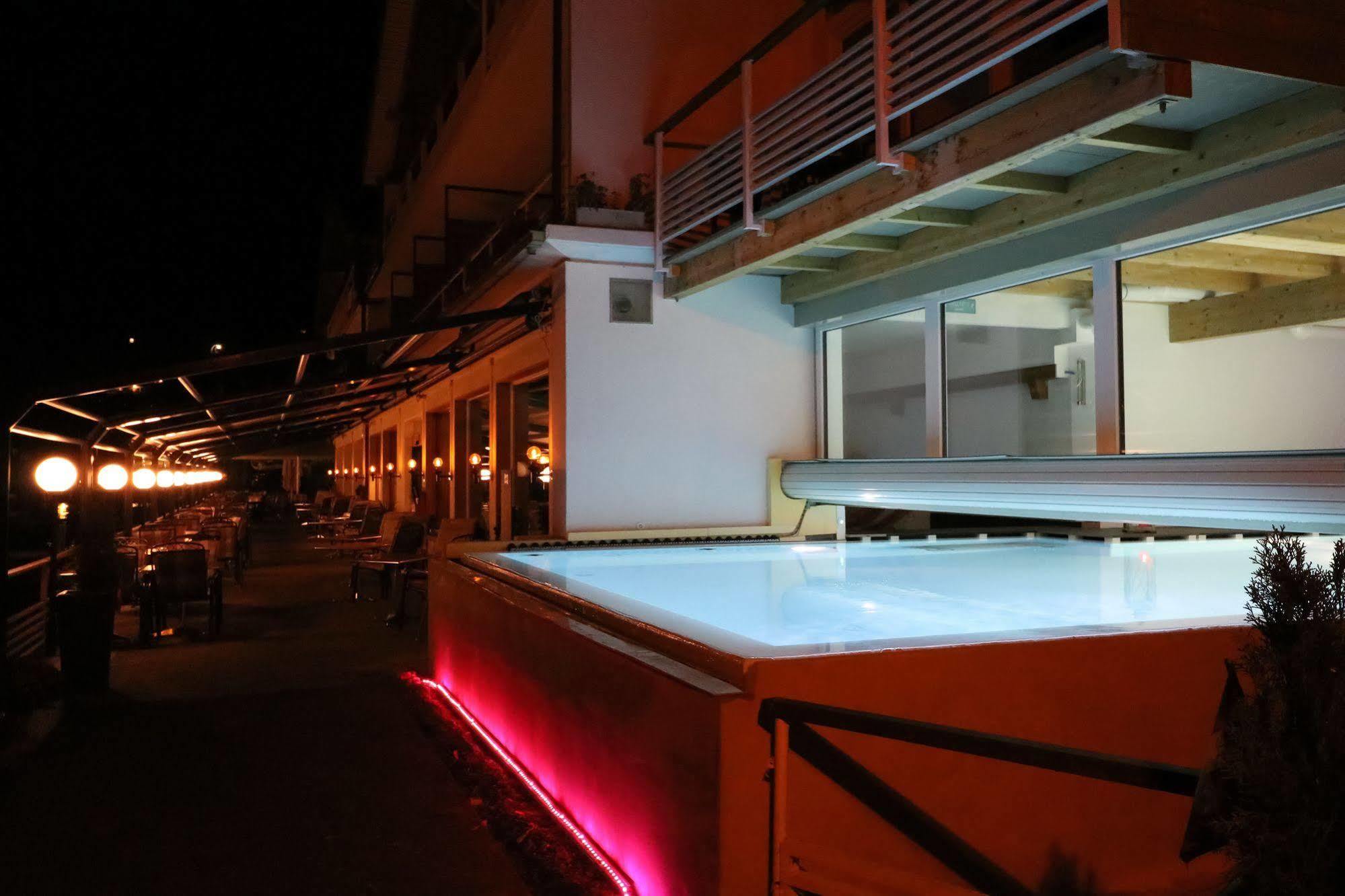 Strandhotel Seeblick Faulensee Eksteriør bilde